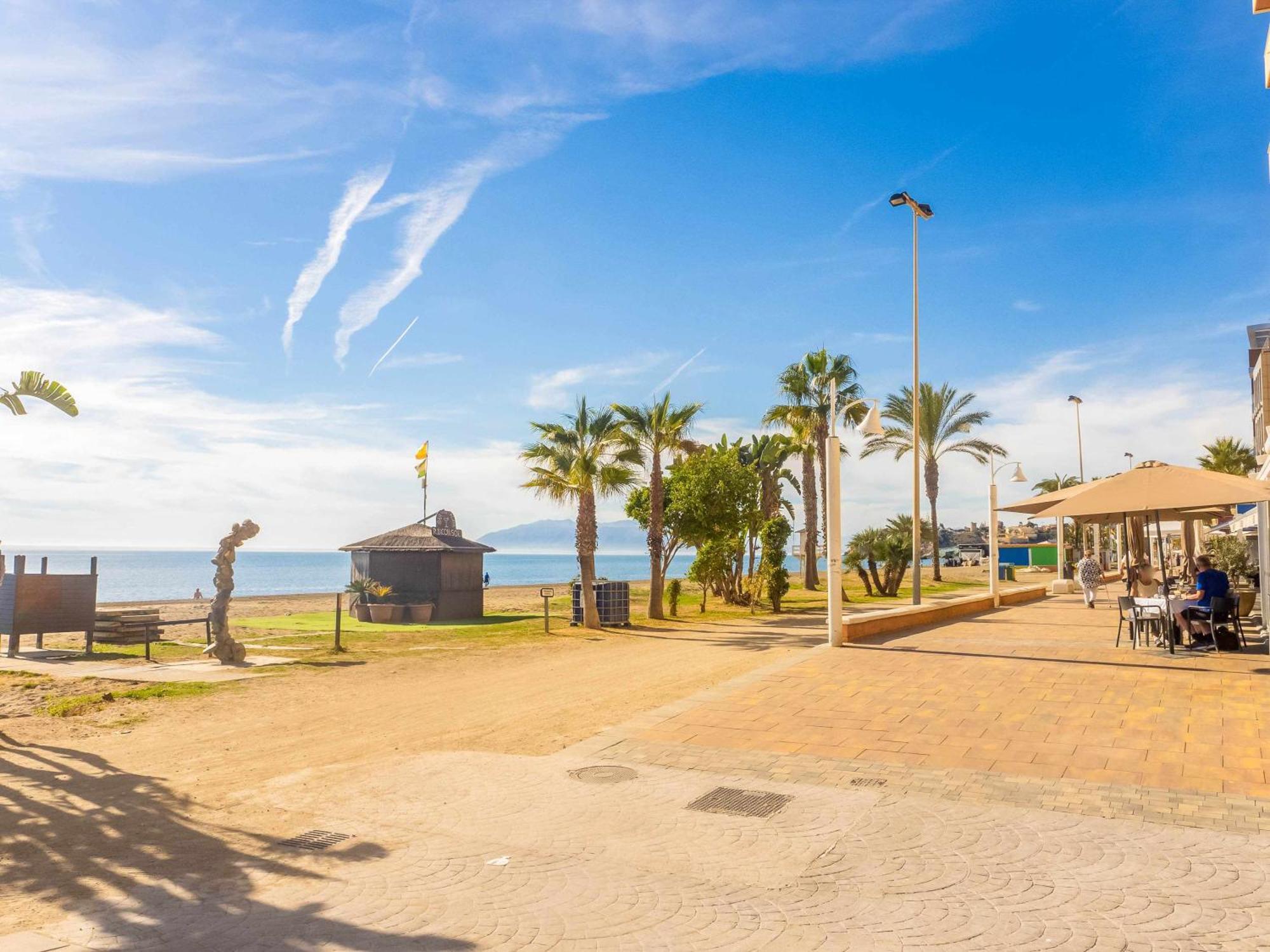 Centrico Apartamento Con Terraza En La Playa Rincón de la Victoria Екстериор снимка